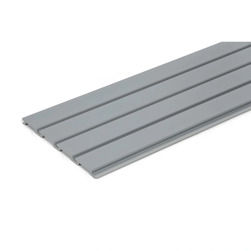 Panel závěsný šedý 300 x 17 x 2440 mm 1